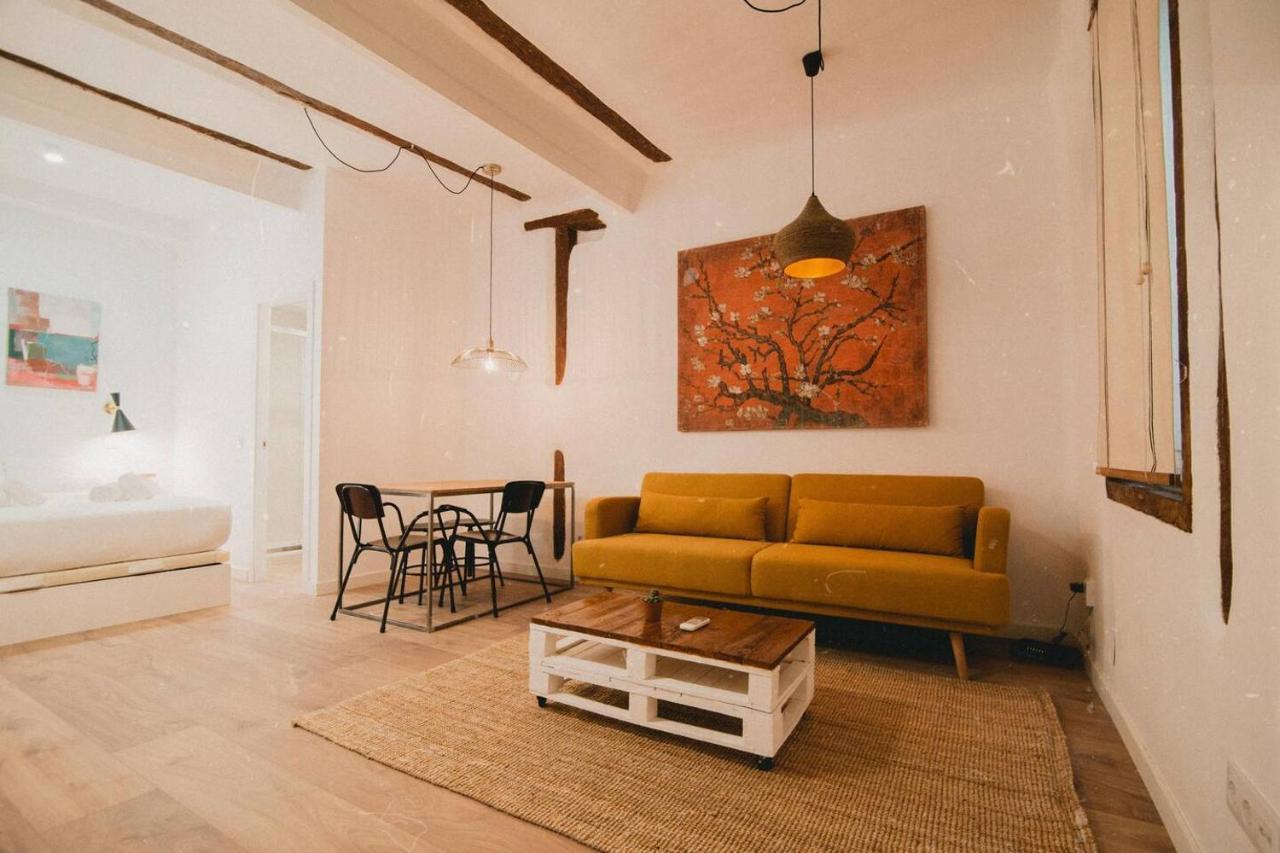 Charming Design Apartment Reina Sofia Madrid Exteriör bild