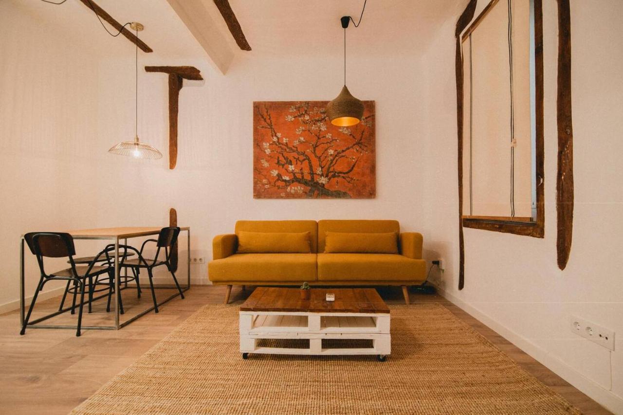 Charming Design Apartment Reina Sofia Madrid Exteriör bild