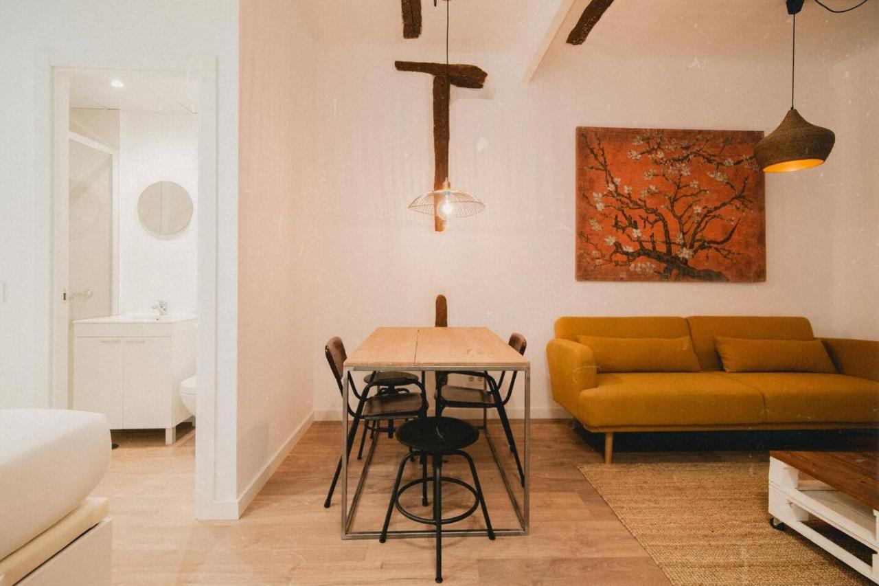Charming Design Apartment Reina Sofia Madrid Exteriör bild